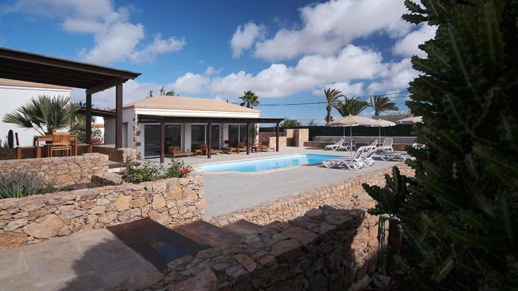 Pueblo Canario Aparthotel Los Estancos Exterior photo